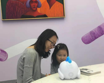 智伴儿童机器人1X开售 人工智能赋能，让育儿教育事半功倍