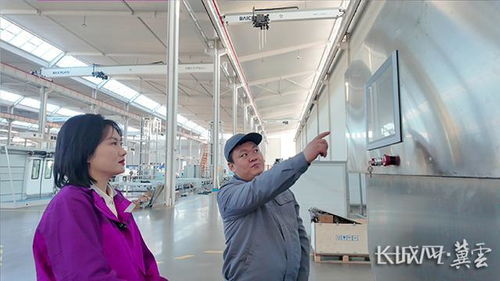 2025 家国事 丨在机器人共享工厂，为梦想下单
